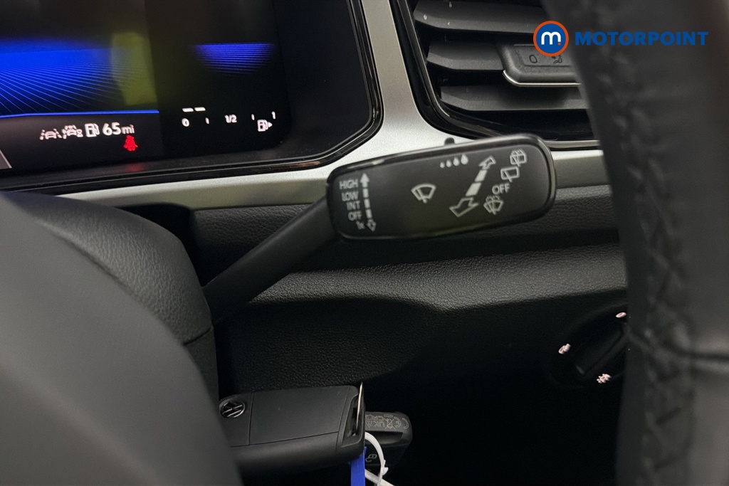 Volkswagen T-Roc Life Manual Petrol SUV - Stock Number (1691005) - 6th supplementary image