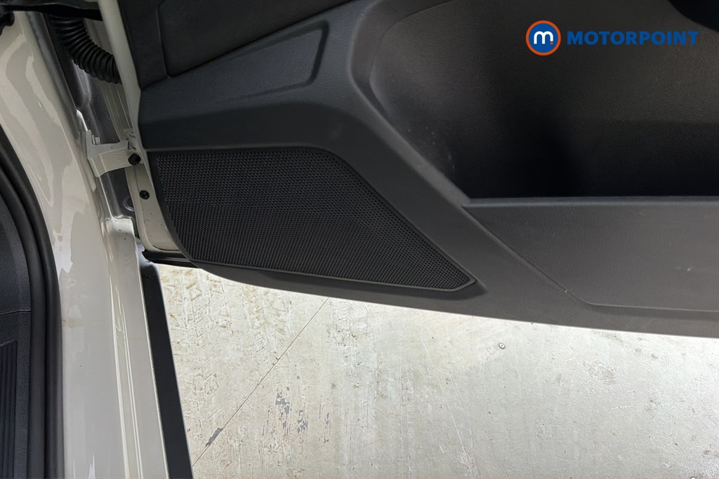 Volkswagen T-Roc Life Manual Petrol SUV - Stock Number (1691005) - 21st supplementary image