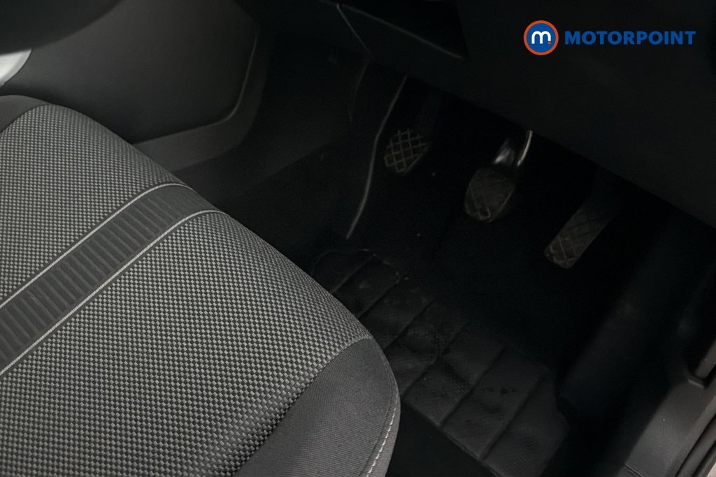 Volkswagen T-Roc Life Manual Petrol SUV - Stock Number (1691005) - 24th supplementary image