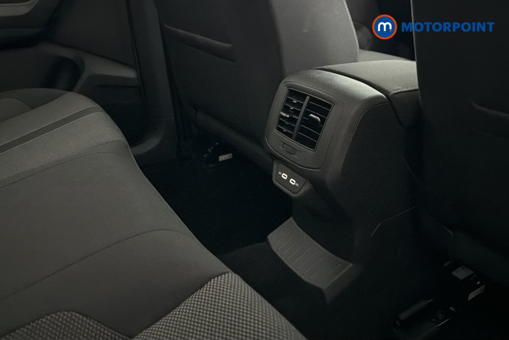 Volkswagen T-Roc Life Manual Petrol SUV - Stock Number (1691005) - 28th supplementary image