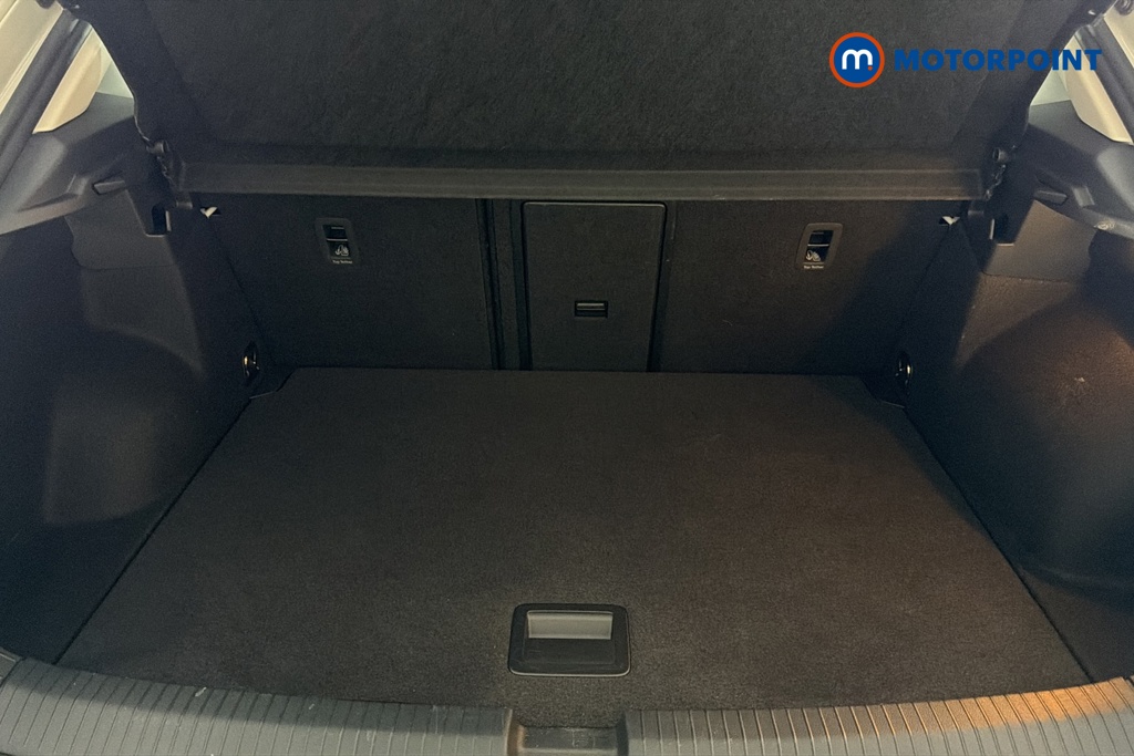 Volkswagen T-Roc Life Manual Petrol SUV - Stock Number (1691005) - 30th supplementary image