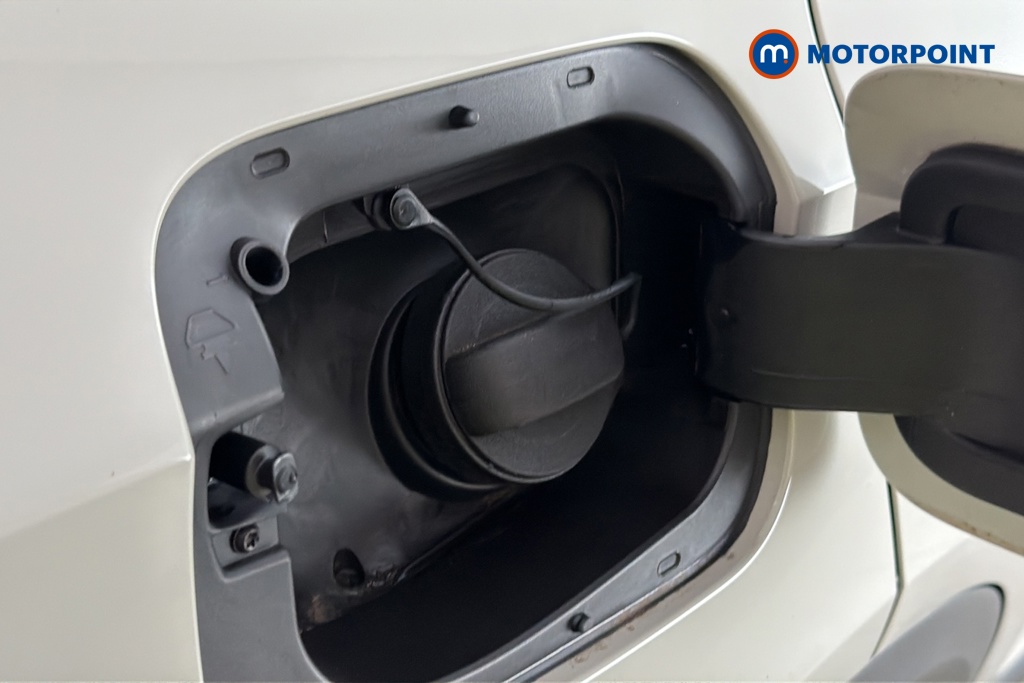 Volkswagen T-Roc Life Manual Petrol SUV - Stock Number (1691005) - 41st supplementary image