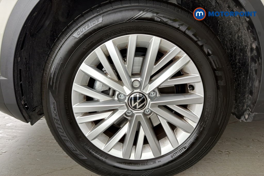 Volkswagen T-Roc Life Manual Petrol SUV - Stock Number (1691005) - 44th supplementary image