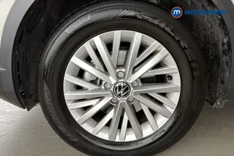Volkswagen T-Roc Life Manual Petrol SUV - Stock Number (1691005) - 44th supplementary image