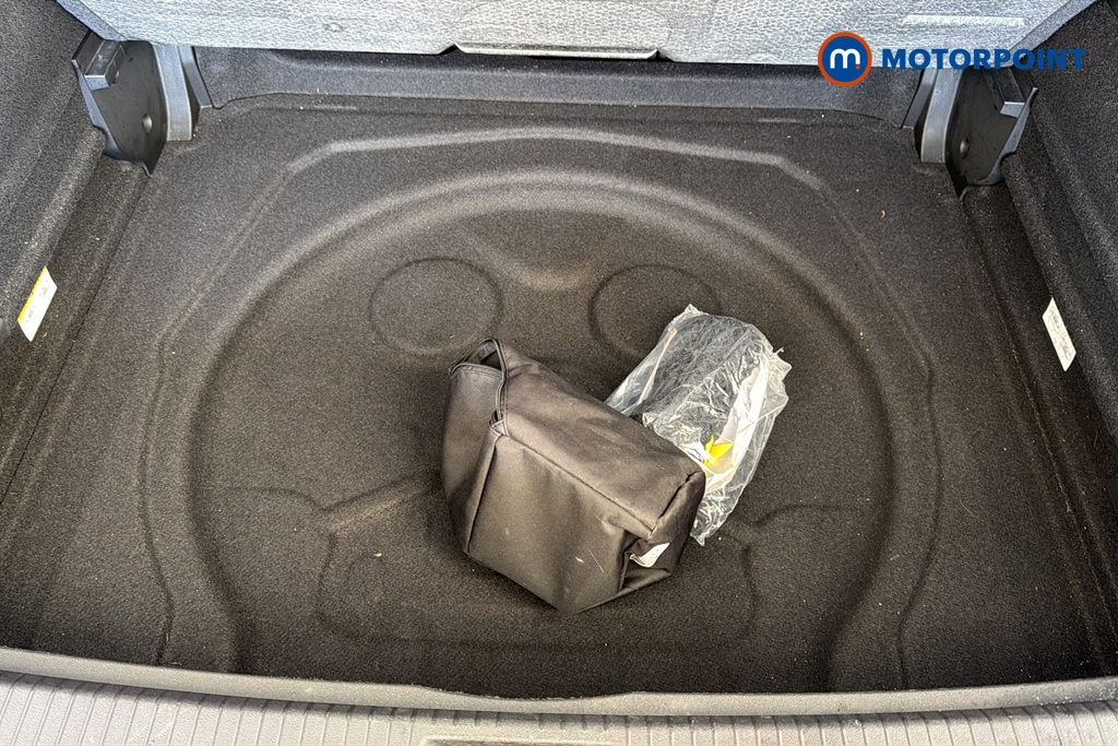 Volkswagen Tiguan R-Line Automatic Petrol SUV - Stock Number (1692701) - 33rd supplementary image