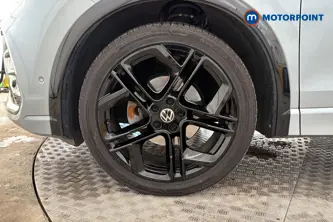 Volkswagen Tiguan R-Line Automatic Petrol SUV - Stock Number (1692701) - 44th supplementary image