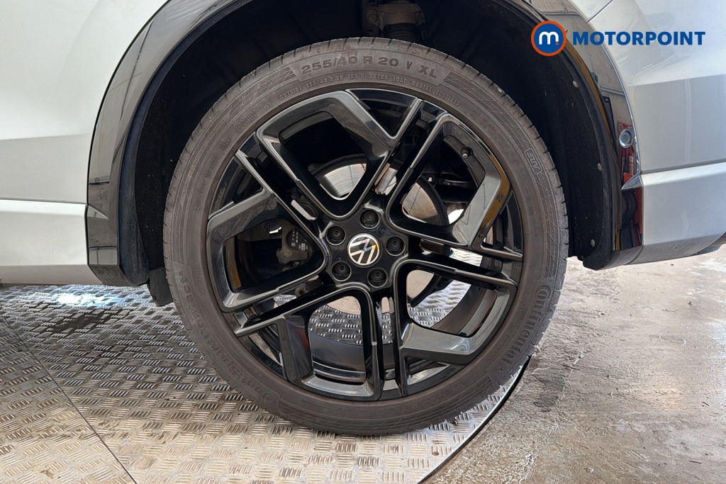 Volkswagen Tiguan R-Line Automatic Petrol SUV - Stock Number (1692701) - 45th supplementary image