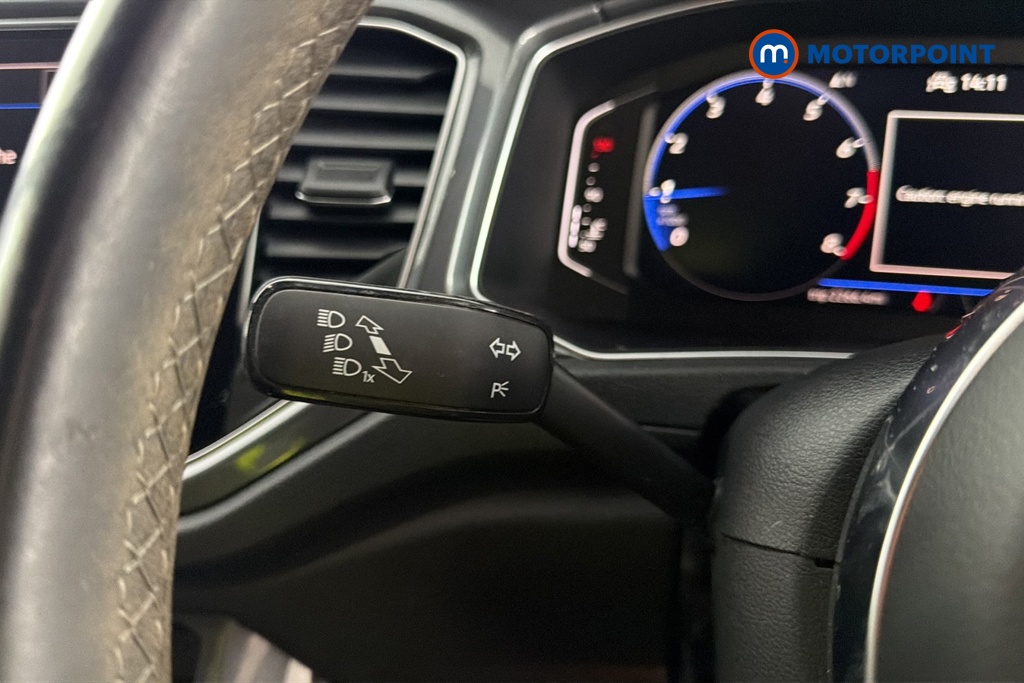 Volkswagen T-Roc R-Line Manual Petrol SUV - Stock Number (1680722) - 5th supplementary image