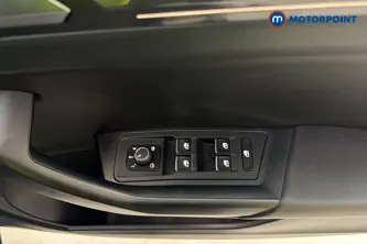Volkswagen T-Roc R-Line Manual Petrol SUV - Stock Number (1680722) - 19th supplementary image