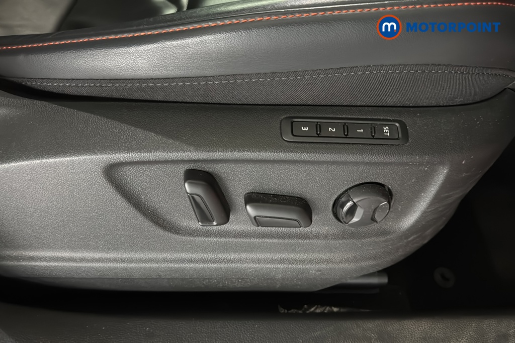 Seat Ateca Fr Sport Manual Petrol SUV - Stock Number (1681753) - 23rd supplementary image