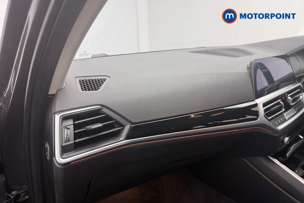 BMW 3 Series Sport Automatic Petrol Estate - Stock Number (1681901) - 3rd supplementary image