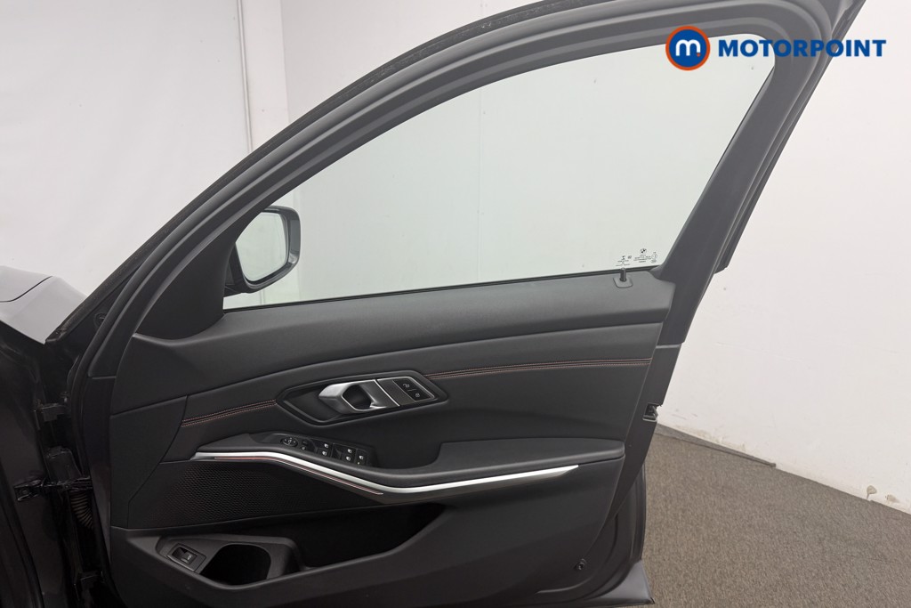 BMW 3 Series Sport Automatic Petrol Estate - Stock Number (1681901) - 27th supplementary image