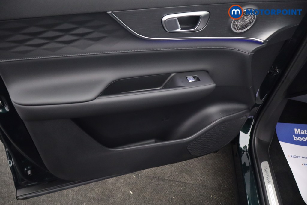 Chery Tiggo 8 Summit Automatic Petrol Plug-In Hybrid SUV - Stock Number (1682742) - 32nd supplementary image