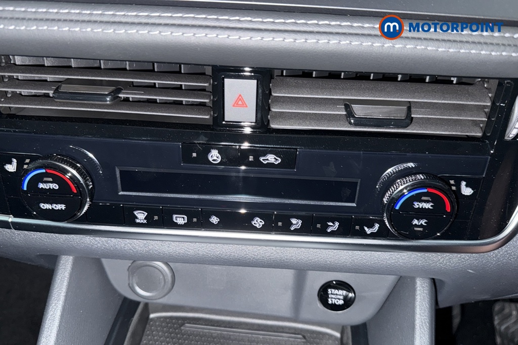 Nissan Qashqai N-Connecta Manual Petrol SUV - Stock Number (1683487) - 12th supplementary image