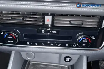 Nissan Qashqai N-Connecta Manual Petrol SUV - Stock Number (1683487) - 12th supplementary image