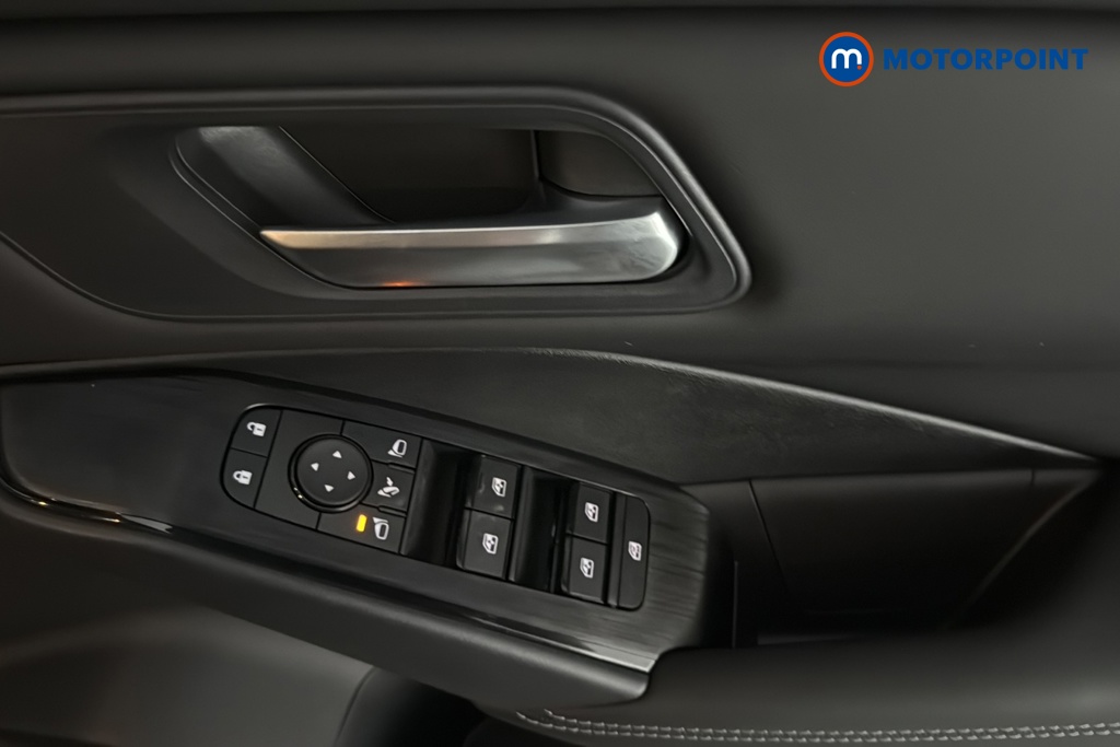 Nissan Qashqai N-Connecta Manual Petrol SUV - Stock Number (1683487) - 19th supplementary image