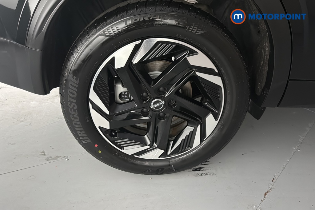 Nissan Qashqai N-Connecta Manual Petrol SUV - Stock Number (1683487) - 46th supplementary image