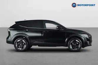 Nissan Qashqai N-Connecta Manual Petrol SUV - Stock Number (1683487) - Passenger side