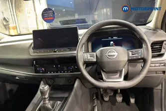 Nissan Qashqai N-Connecta Manual Petrol SUV - Stock Number (1683570) - 2nd supplementary image