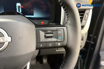Nissan Qashqai N-Connecta Manual Petrol SUV - Stock Number (1683570) - 3rd supplementary image