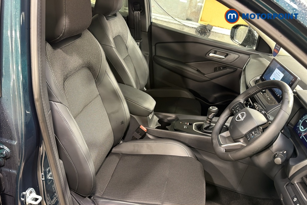 Nissan Qashqai N-Connecta Manual Petrol SUV - Stock Number (1683570) - 22nd supplementary image