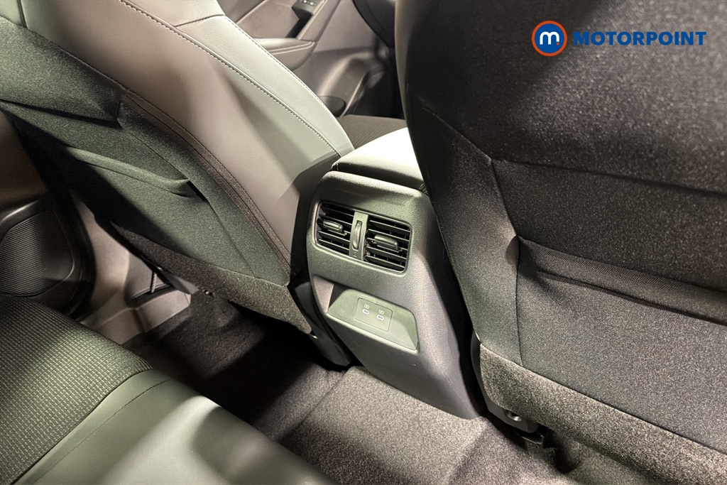 Nissan Qashqai N-Connecta Manual Petrol SUV - Stock Number (1683570) - 28th supplementary image