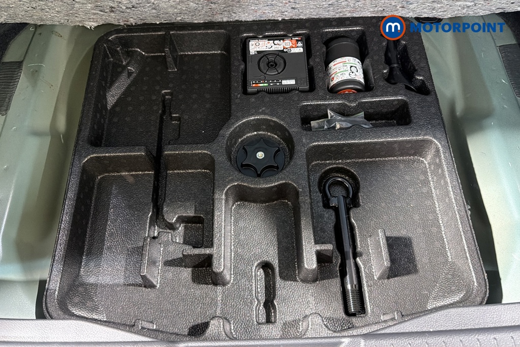 Nissan Qashqai N-Connecta Manual Petrol SUV - Stock Number (1683570) - 33rd supplementary image