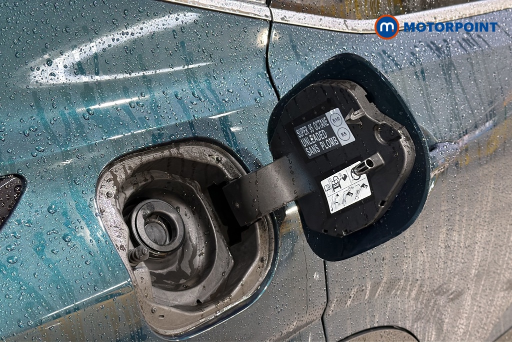 Nissan Qashqai N-Connecta Manual Petrol SUV - Stock Number (1683570) - 41st supplementary image
