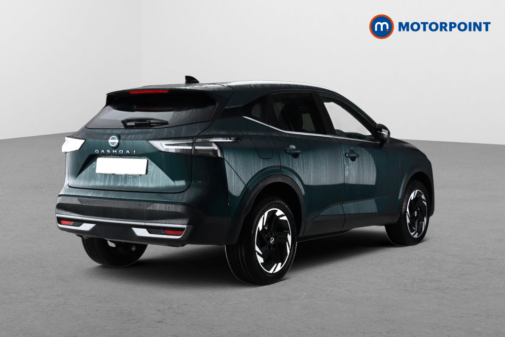 Nissan Qashqai N-Connecta Manual Petrol SUV - Stock Number (1683570) - Passenger side rear corner