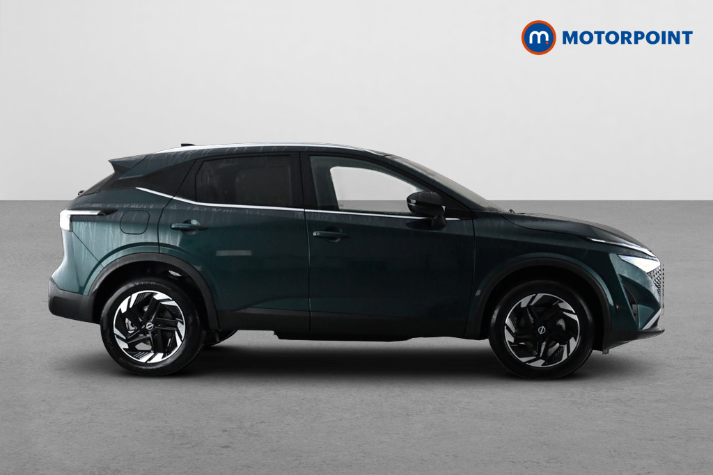 Nissan Qashqai N-Connecta Manual Petrol SUV - Stock Number (1683570) - Passenger side