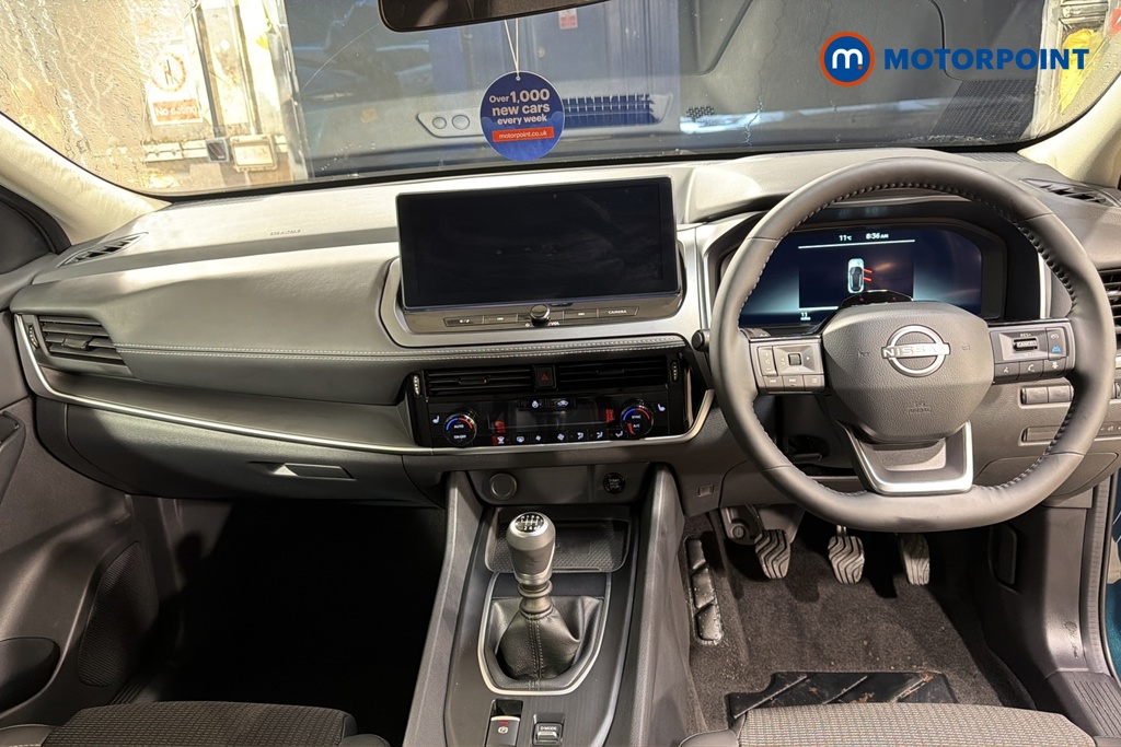 Nissan Qashqai N-Connecta Manual Petrol SUV - Stock Number (1683570) - 1st supplementary image