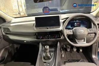 Nissan Qashqai N-Connecta Manual Petrol SUV - Stock Number (1683570) - 1st supplementary image