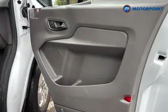 Ford Transit Limited Automatic Diesel Medium Roof Van - Stock Number (1685471) - 18th supplementary image