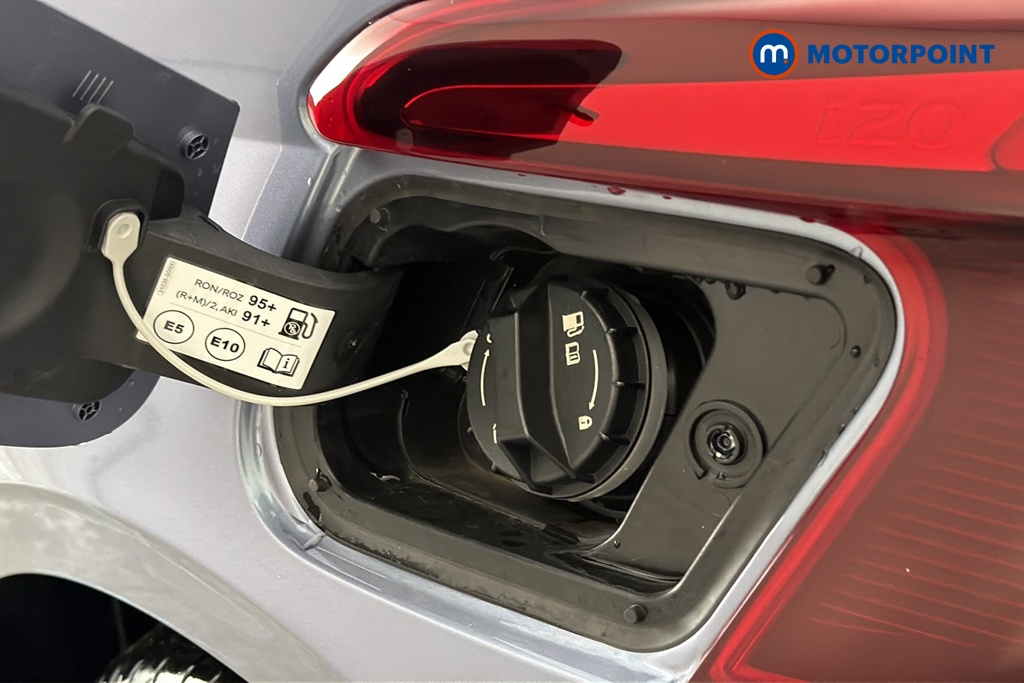Hyundai I20 Tech Line Automatic Petrol Hatchback - Stock Number (1686704) - 41st supplementary image