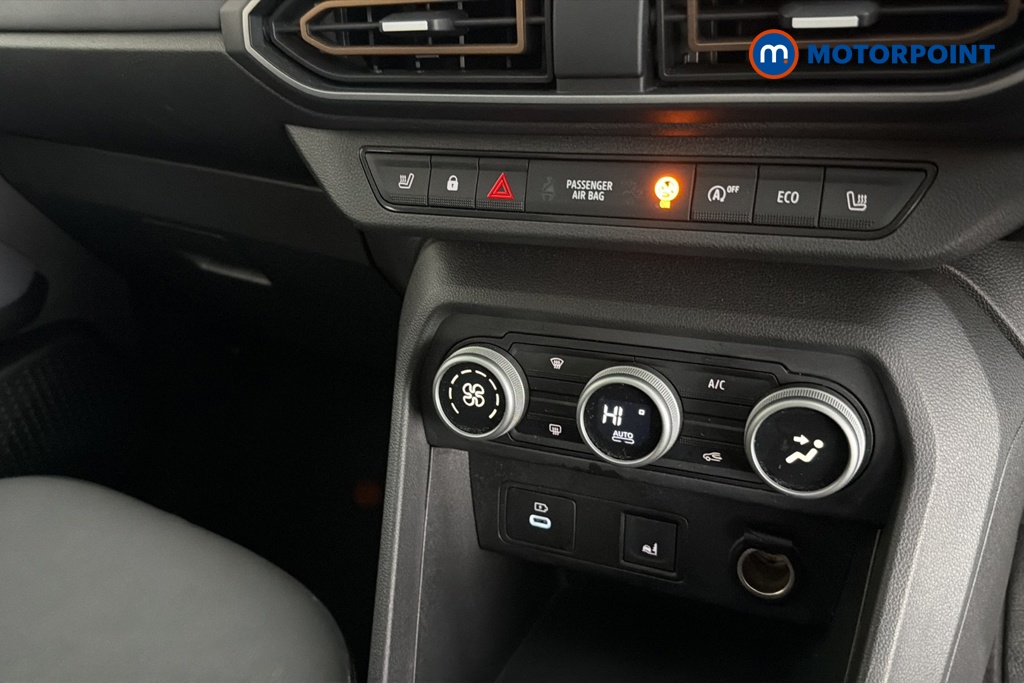Dacia Sandero Stepway Extreme Manual Petrol Hatchback - Stock Number (1687065) - 12th supplementary image