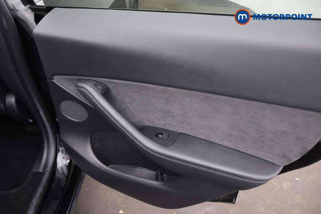 Tesla Model Y Long Range Automatic Electric SUV - Stock Number (1687481) - 21st supplementary image
