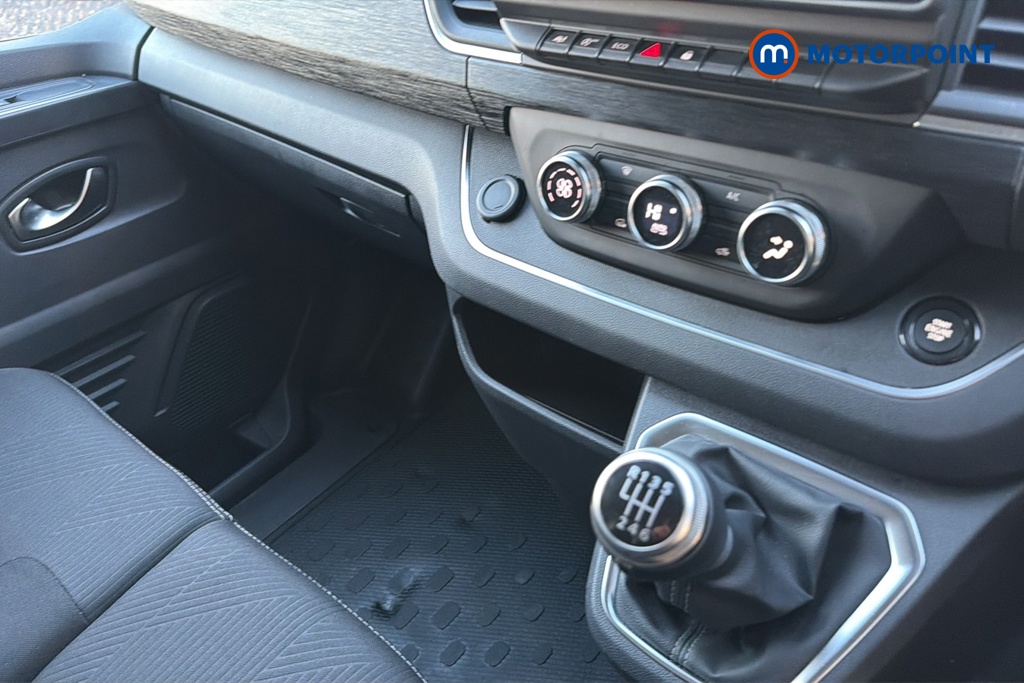 Renault Trafic Extra Sport Manual Diesel Panel Van - Stock Number (1687938) - 15th supplementary image