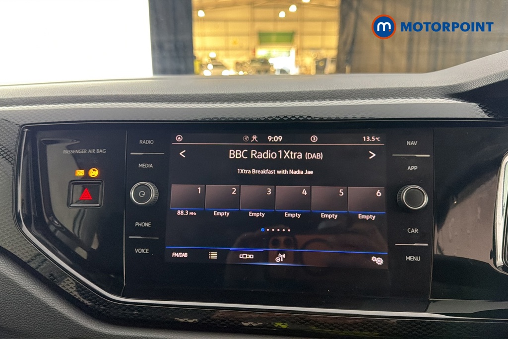 Volkswagen Polo Life Manual Petrol Hatchback - Stock Number (1688040) - 8th supplementary image