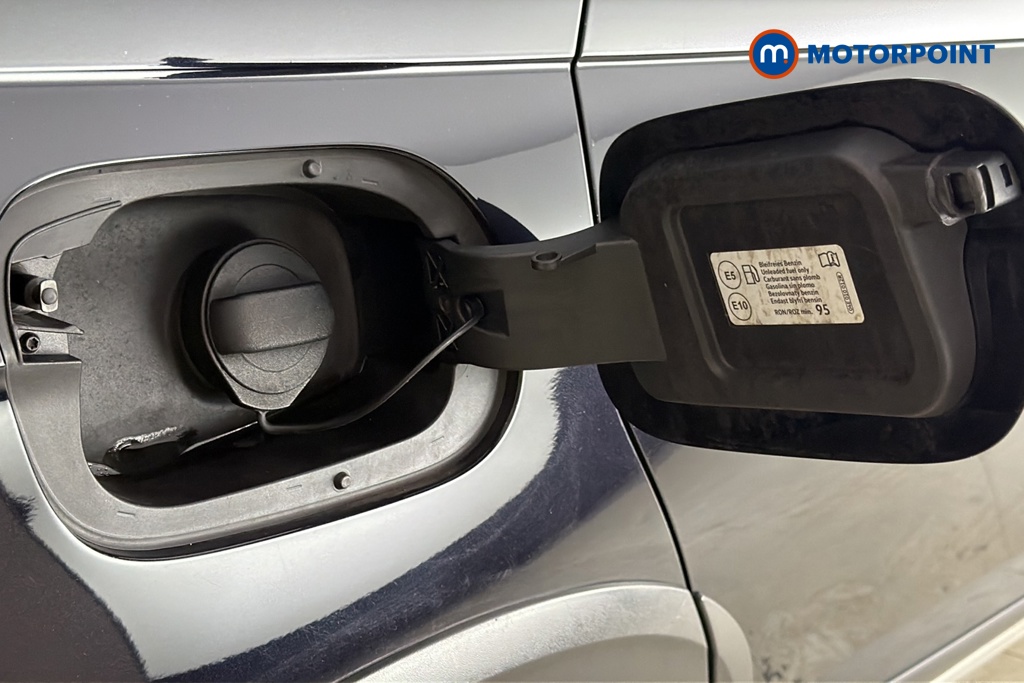 Volkswagen Taigo Life Manual Petrol SUV - Stock Number (1688854) - 41st supplementary image