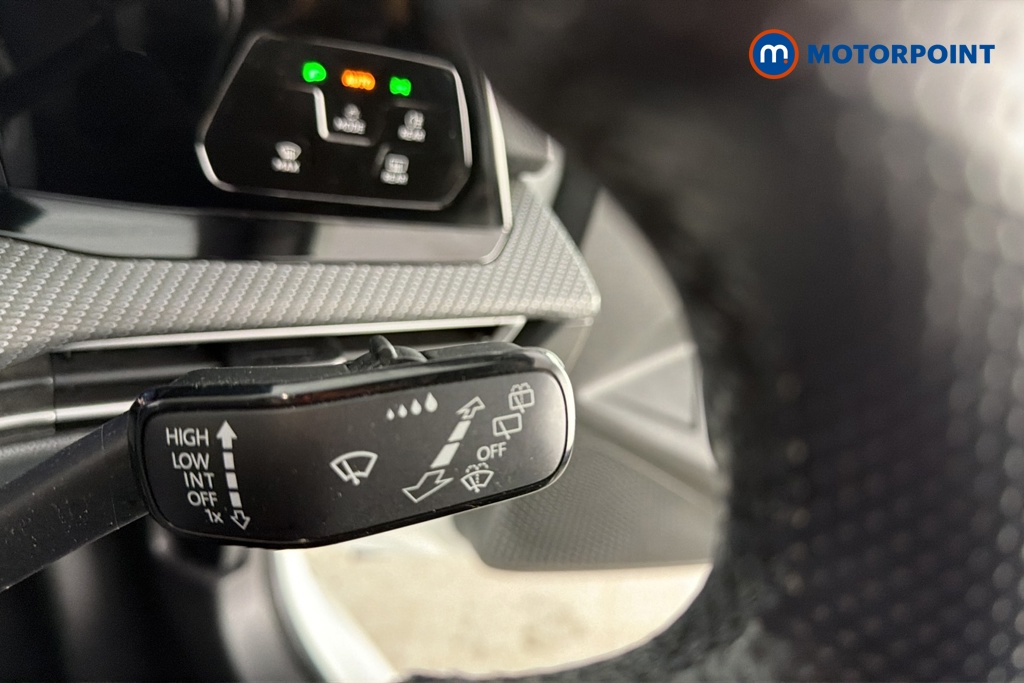 Volkswagen Golf R-Line Manual Petrol Hatchback - Stock Number (1689056) - 6th supplementary image