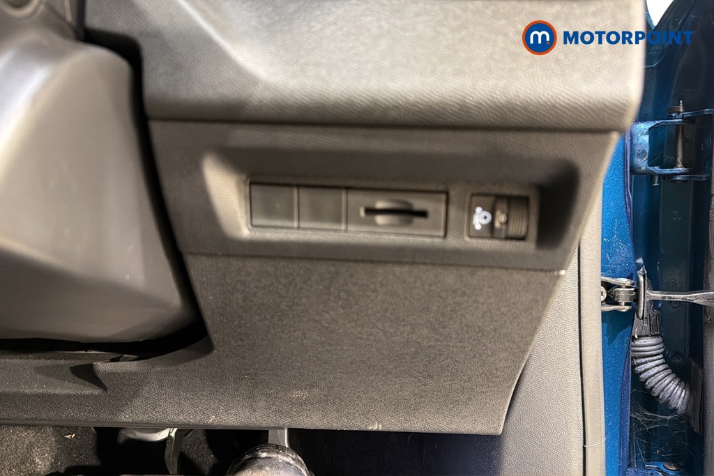 Peugeot 408 Allure Premium Automatic Petrol Hatchback - Stock Number (1689362) - 11th supplementary image