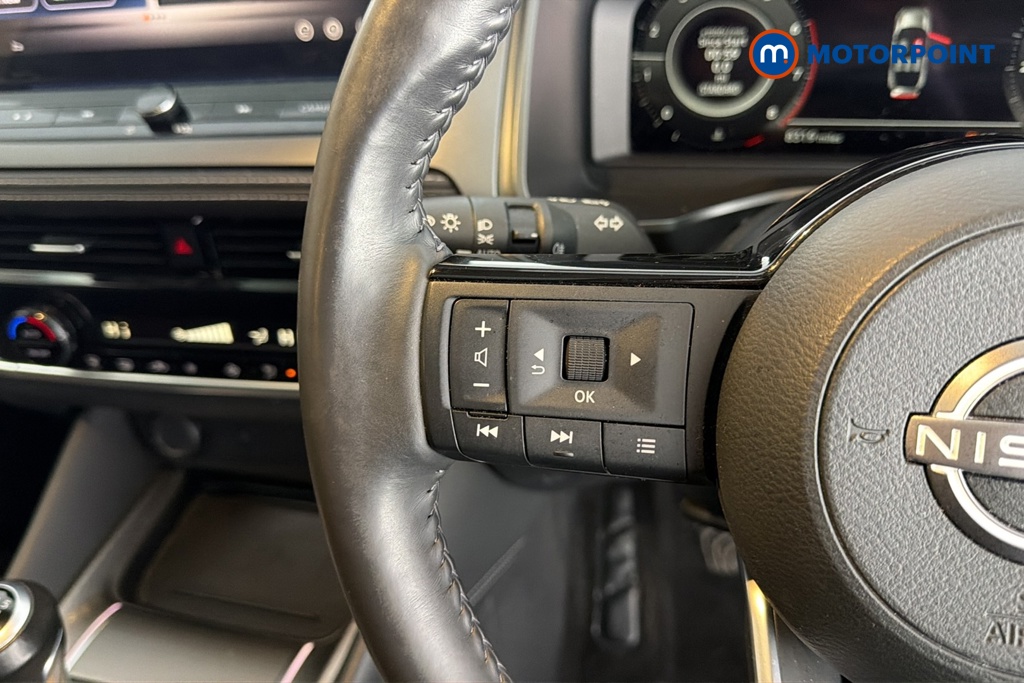 Nissan Qashqai N-Connecta Manual Petrol SUV - Stock Number (1689650) - 4th supplementary image