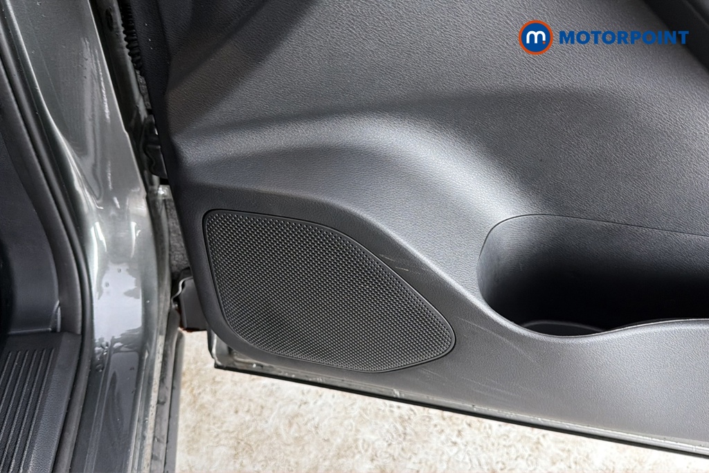 Nissan Qashqai N-Connecta Manual Petrol SUV - Stock Number (1689650) - 21st supplementary image
