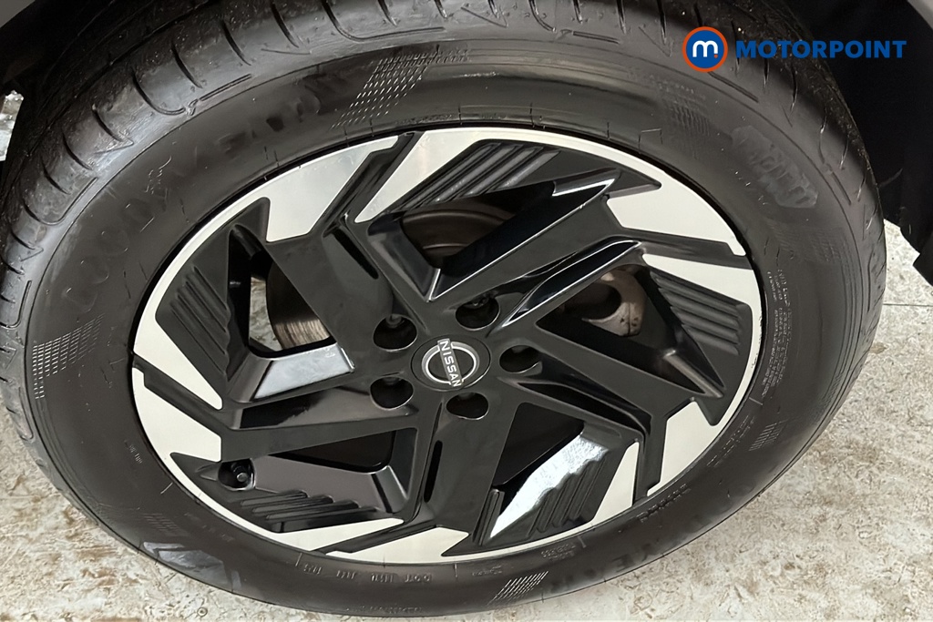 Nissan Qashqai N-Connecta Manual Petrol SUV - Stock Number (1689650) - 45th supplementary image