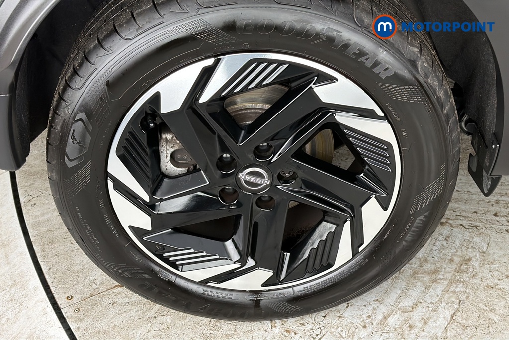 Nissan Qashqai N-Connecta Manual Petrol SUV - Stock Number (1689650) - 46th supplementary image