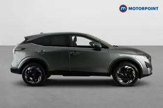 Nissan Qashqai N-Connecta Manual Petrol SUV - Stock Number (1689650) - Passenger side