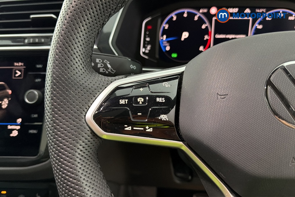 Volkswagen Tiguan R-Line Automatic Petrol SUV - Stock Number (1690114) - 4th supplementary image