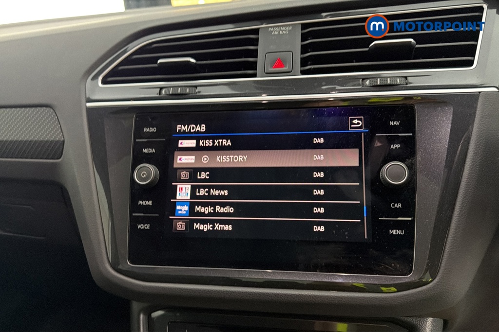Volkswagen Tiguan R-Line Automatic Petrol SUV - Stock Number (1690114) - 8th supplementary image