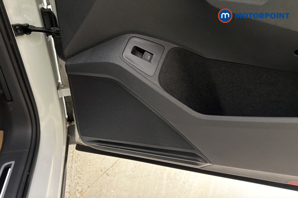 Volkswagen Tiguan R-Line Automatic Petrol SUV - Stock Number (1690114) - 21st supplementary image