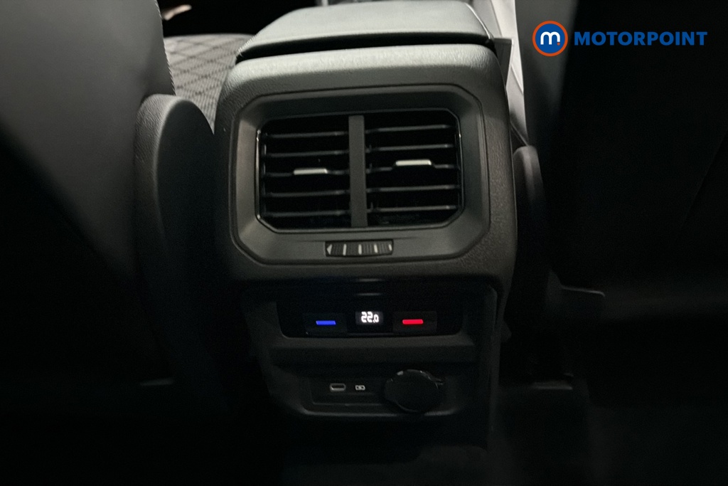 Volkswagen Tiguan R-Line Automatic Petrol SUV - Stock Number (1690114) - 28th supplementary image